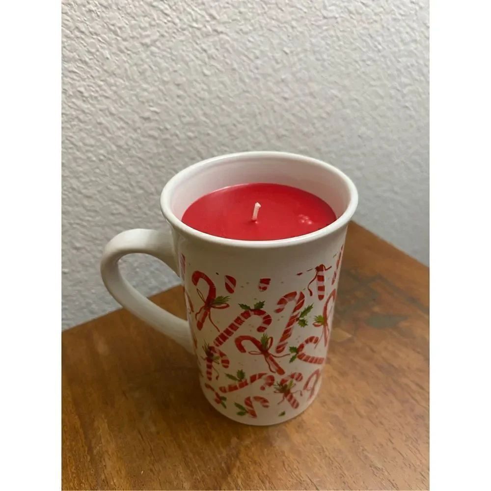 Candy Cane Mug Candle - Picture 5 of 7